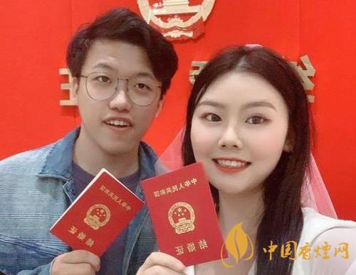 90后同名同姓情侶領(lǐng)證結(jié)婚 太有夫妻緣了！